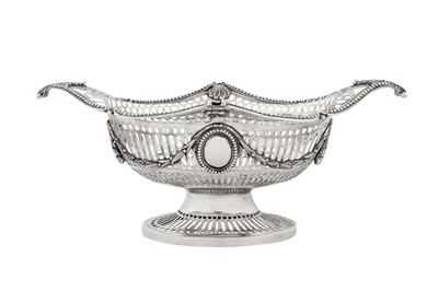 Lot 367 - A Victorian sterling silver fruit basket, London 1901 by Charles Stuart Harris