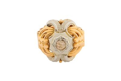 Lot 158 - A FANCY COLOUR DIAMOND RING