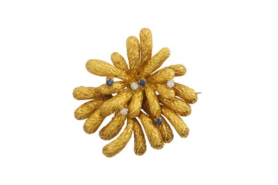 Lot 106 - A SAPPHIRE AND DIAMOND SPRAY GOLD BROOCH, CIRCA 1976