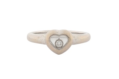 Lot 283 - CHOPARD Ι A 'HAPPY DIAMONDS' HEART RING