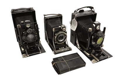Lot 444 - Voigtlander AVUS/VAG 9x12 Cameras with Sands, Hunter & co. Etui.