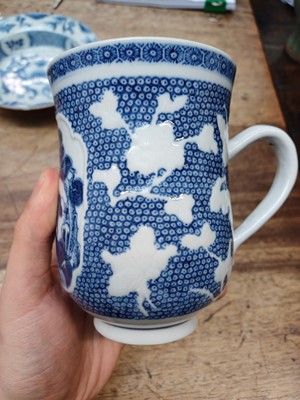 Lot 421 - THREE CHINESE BLUE AND WHITE PIECES