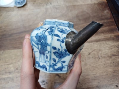 Lot 421 - THREE CHINESE BLUE AND WHITE PIECES