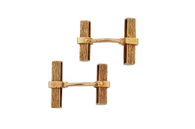 Lot 320 - A PAIR OF BAR LINK CUFFLINKS