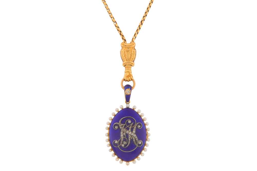 Lot 38 - AN ENAMEL AND DIAMOND LOCKET NECKLACE