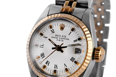 Lot 363 - ROLEX OYSTER PERPETUAL LADY-DATE BRACELET WATCH