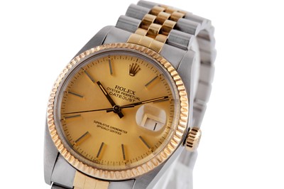 Lot 403 - ROLEX. A GENTS BI-METAL OYSTER PERPETUAL DATEJUST BRACELET WATCH