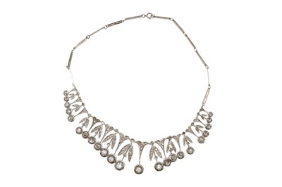 Lot 47 - A STONE SET FRINGE NECKLACE
