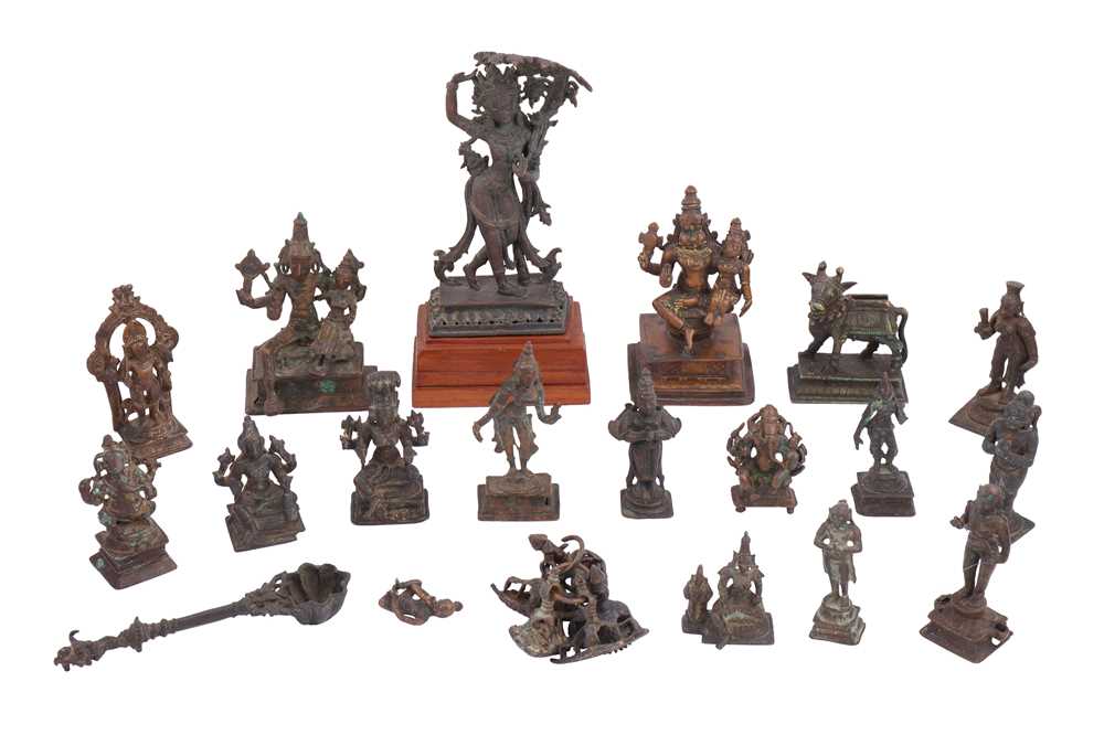 Lot 343 - A MISCELLANEOUS GROUP OF BRONZE HINDU AND BUDDHIST STATUETTES