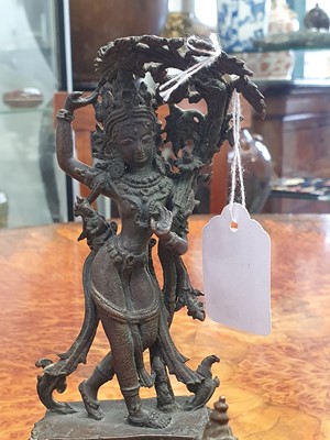 Lot 343 - A MISCELLANEOUS GROUP OF BRONZE HINDU AND BUDDHIST STATUETTES