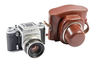 Lot 218 - A Praktisix Camera.