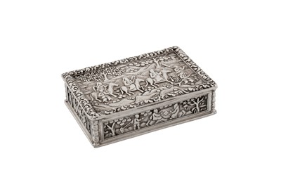 Lot 169 - A mid-19th century Chinese export silver snuff box, Canton circa 1850 retailed by Sun Shing