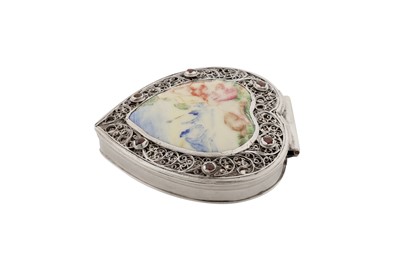 Lot 3 - An unusual and rare William and Mary silver, filigree, and enamel snuff box, possibly London circa 1690 marked IM incuse (untraced)