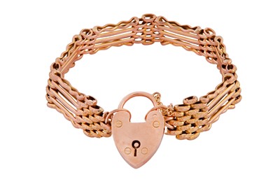 Lot 24 - A GATE BRACELET