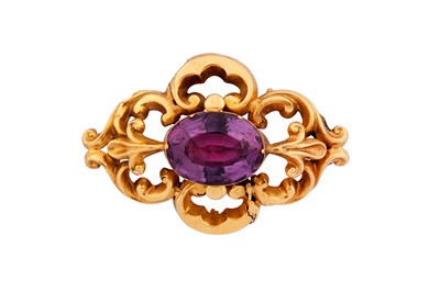 Lot 31 - AN AMETHYST BROOCH