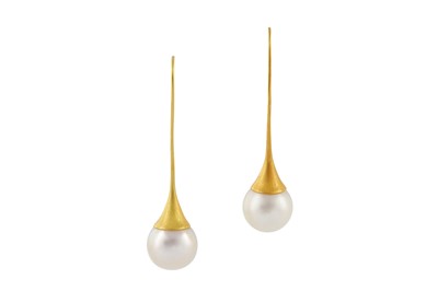 Lot 99 - A PAIR OF PEARL EARRINGS
