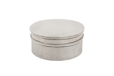 Lot 417 - A Victorian provincial sterling silver box, Chester 1847 by Joseph Mayer