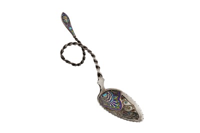 Lot 29 - An early 20th century Norwegian silver and enamel caddy spoon, Bergen circa 1910 by Marius Hammer