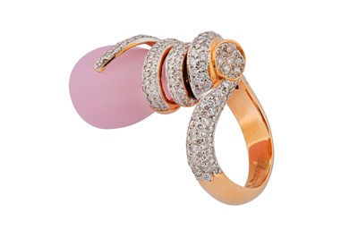Lot 136 - DE GRISOGONO Ι A ROSE QUARTZ AND DIAMOND RING
