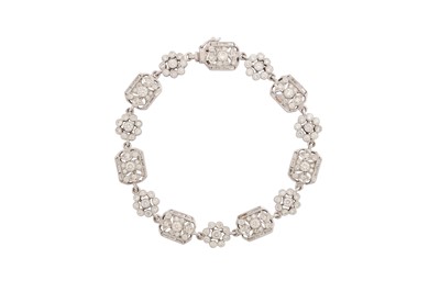 Lot 75 - A DIAMOND BRACELET