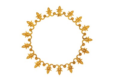 Lot 87 - AN ARTICULATED FLORAL NECKLACE