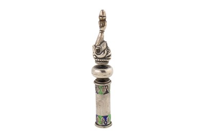 Lot 150 - AN INDIAN  20TH CENTURY  SILVER AND ENAMEL HUQQA MOUTHPIECE