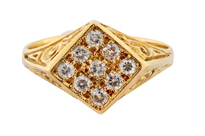 Lot 171 - A DIAMOND RING