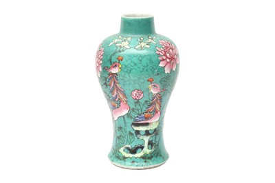 Lot 586 - A CHINESE FAMILLE-ROSE 'PHOENIX' VASE FOR THE STRAITS OR PERANAKAN MARKET