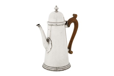 Lot 327 - An Elizabeth II sterling silver coffee pot, London 1971 by Nayler Brothers