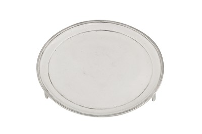 Lot 80 - A late 18th / early 19th century Indian colonial silver salver, Calcutta circa 1800 by Hippolitus Poignand (1761-1805, active 1793-1805)