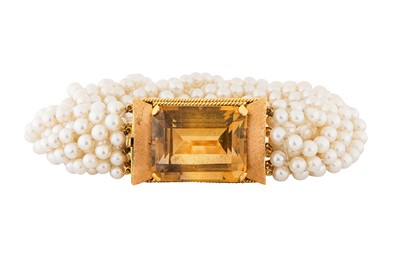 Lot 163 - A PEARL AND CITRINE MULTI-STRAND BRACELET