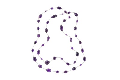 Lot 135 - AN AMETHYST LONG NECKLACE