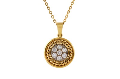 Lot 182 - A DIAMOND PENDANT NECKLACE