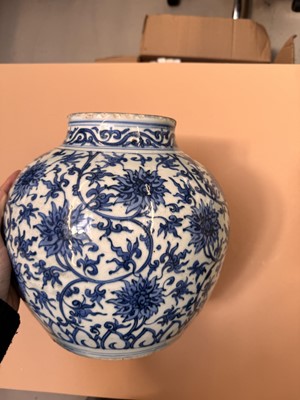 Lot 465 - A CHINESE BLUE AND WHITE 'LOTUS' JAR