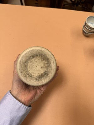 Lot 430 - A CHINESE BLUE AND WHITE 'LANDSCAPE' BRUSH POT, BITONG