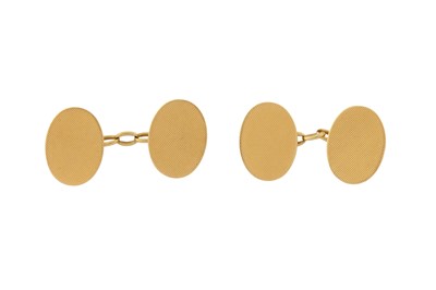 Lot 317 - A PAIR OF GOLD CUFFLINKS