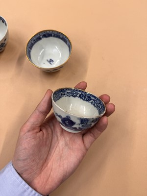Lot 438 - A GROUP OF CHINESE BLUE AND WHITE CUPS