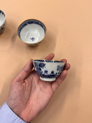 Lot 438 - A GROUP OF CHINESE BLUE AND WHITE CUPS
