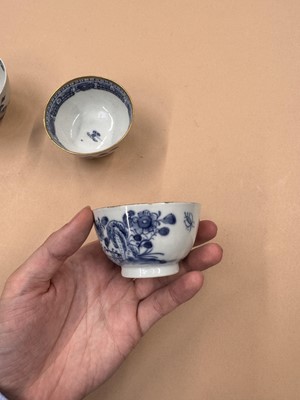 Lot 438 - A GROUP OF CHINESE BLUE AND WHITE CUPS
