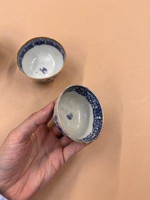 Lot 438 - A GROUP OF CHINESE BLUE AND WHITE CUPS