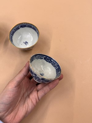 Lot 438 - A GROUP OF CHINESE BLUE AND WHITE CUPS