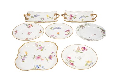 Lot 239 - A GROUP OF BRITISH PORCELAIN