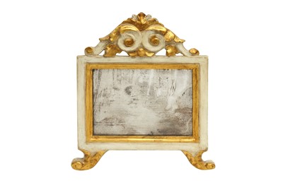 Lot 362 - A SMALL ITALIAN BAROQUE STYLE PAINTED AND PARCEL GILT MIRROR