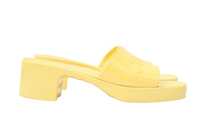 Lot 3 - Gucci Yellow Logo Rubber Heeled Slider - Size 37