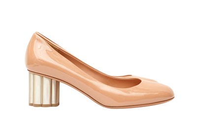 Lot 18 - Ferragamo Blush Scuptured Heeled Pump - Size US 7