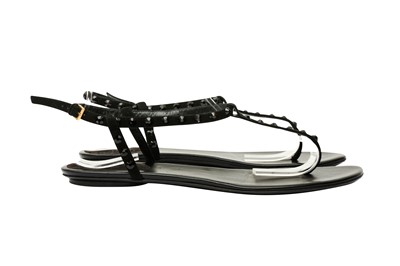 Lot 382 - Gucci Black Embellished Thong Flat Sandal - Size 40