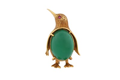 Lot 125 - A GEM-SET PENGUIN BROOCH