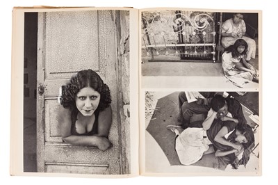 Lot 53 - Henri Cartier-Bresson (1908-2004)