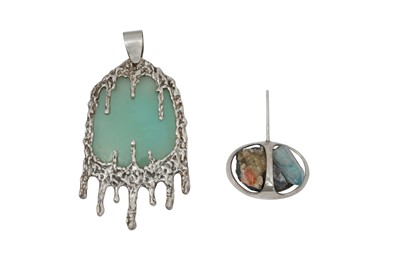 Lot 27 - A SCANDINAVIAN MODERNIST PENDANT AND BROOCH