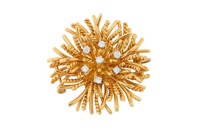 Lot 108 - TIFFANY & CO. Ι AN  'ANEMONE' DIAMOND PENDANT CLIP BROOCH